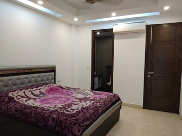 Bedroom in 3 BHK Builder Floor at Shivalik Colony – for Rent
