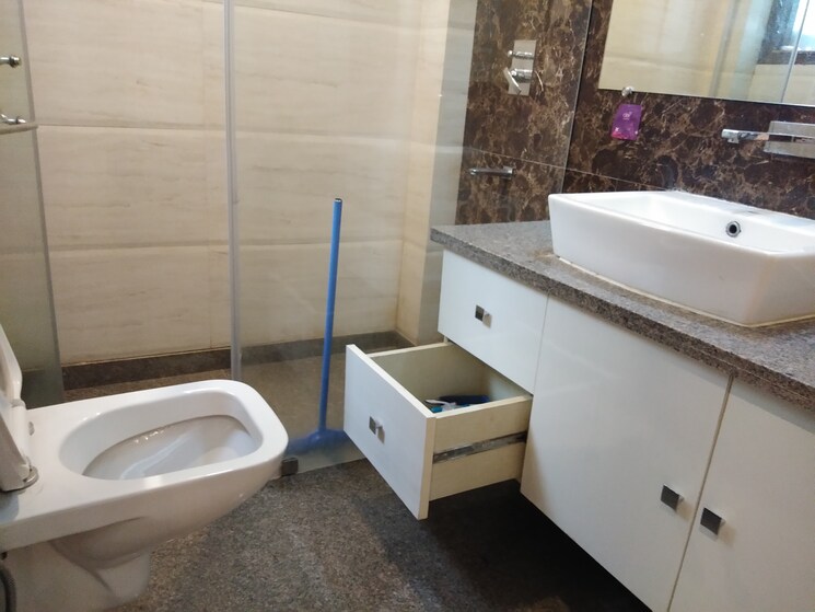 Bathroom, shivalik colony 3 Bedroom 2000 Sq.Ft. Builder Floor In Shivalik Colony Delhi 8782698