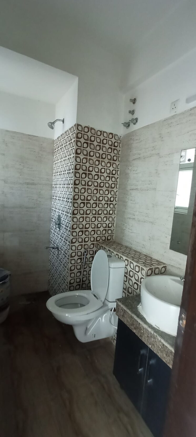 Bathroom, umang-winter-hills 3 Bedroom 1822 Sq.Ft. Apartment In Sector 77 Gurgaon 8782700