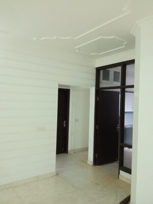 Room in 3 BHK Builder Floor at Ansal Sushant Lok I, Sector 43 – for Sale