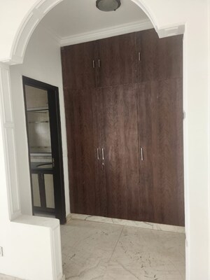 Room in 3 BHK Builder Floor at Ansal Sushant Lok I, Sector 43 – for Sale