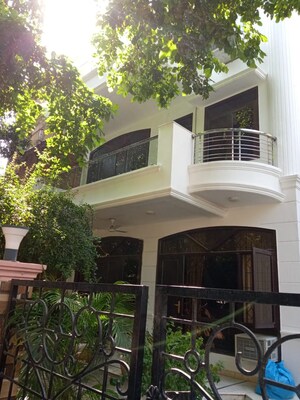 3 BHK Builder Floor – Exterior View View at Ansal Sushant Lok I, Sector 43 - for Sale