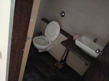Bathroom in 4 BHK Apartment at Rashmi Signature, Mira Road – for Rent