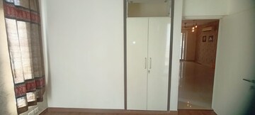 Room in 3.5 BHK Apartment at Emaar Palm Hills, Sector 77 – for Sale