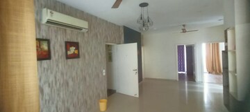 Room in 3.5 BHK Apartment at Emaar Palm Hills, Sector 77 – for Sale
