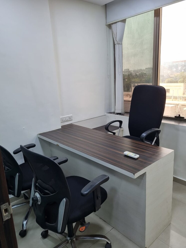 Team Area, the-crescent-business-park Commercial Office Space 596 Sq.Ft. In Sakinaka Mumbai 8782793