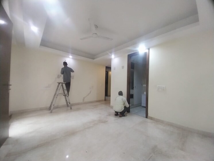 Room, safdarjung enclave 3 Bedroom 300 Sq.Yd. Builder Floor In Safdarjung Enclave Delhi 8782786