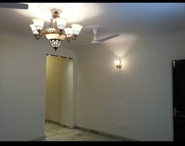 Room in 3 BHK Builder Floor at Shivalik Colony – for Rent