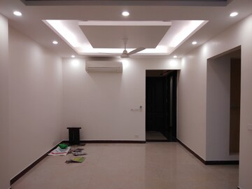 Room in 3 BHK Builder Floor at Shivalik Colony – for Rent