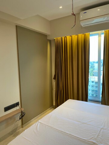 2 BHK Apartment For Rent in K Raheja Palm Court, Malad West