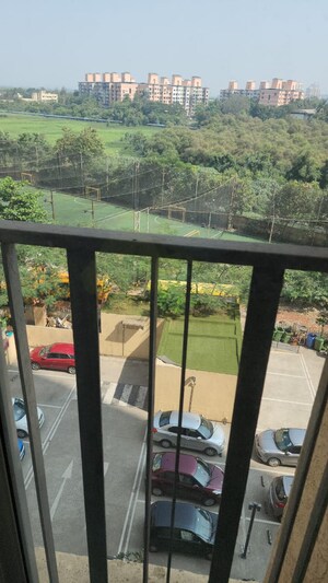 2 BHK Apartment For Sale in Rustomjee Urbania Aurelia, Thane West