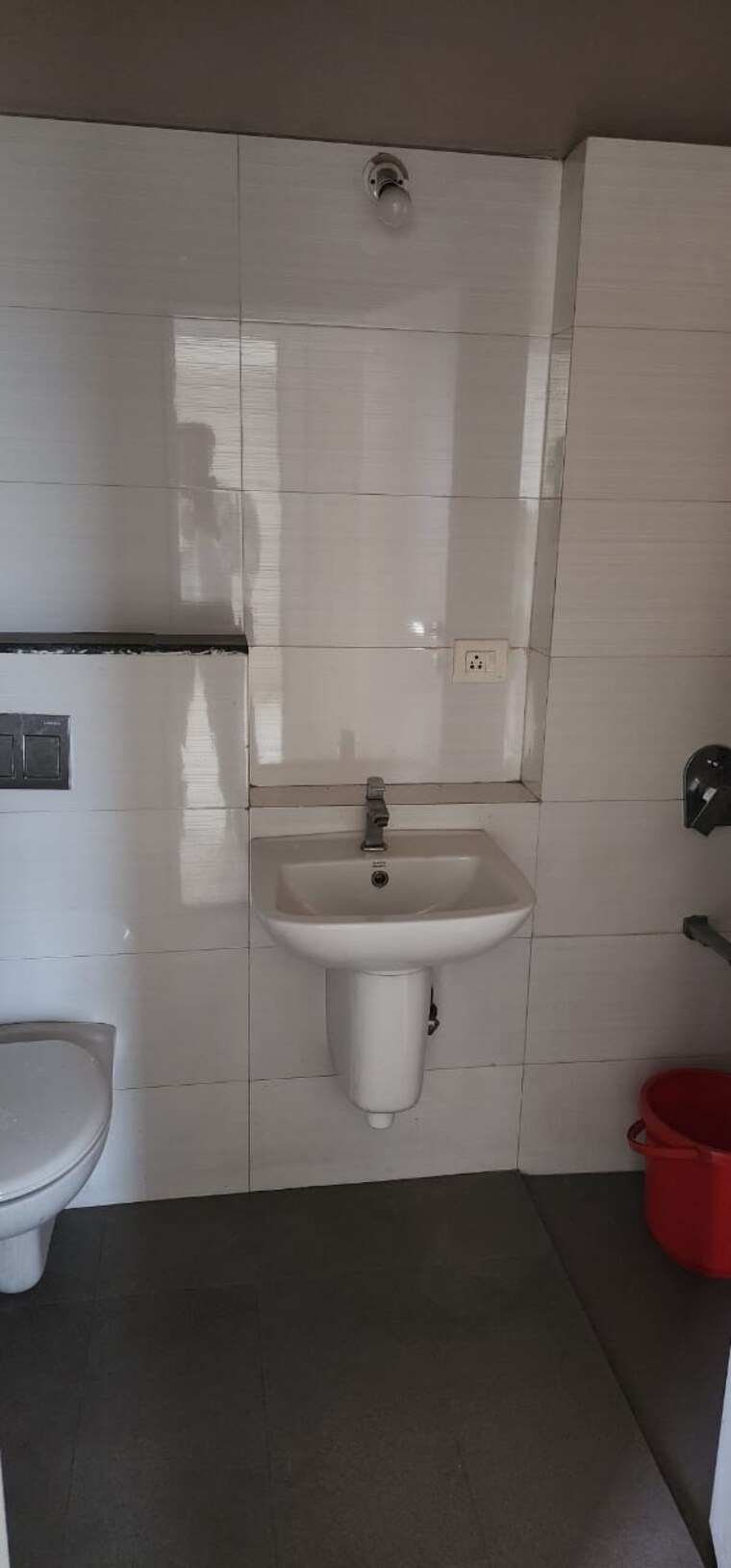 Bathroom, rustomjee-urbania-aurelia 2 Bedroom 600 Sq.Ft. Apartment In Thane West Thane 8782841