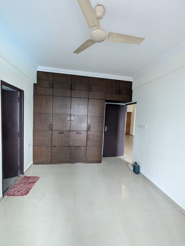 Room in 3 BHK Apartment at Anaa Signature, Ejipura – for Rent