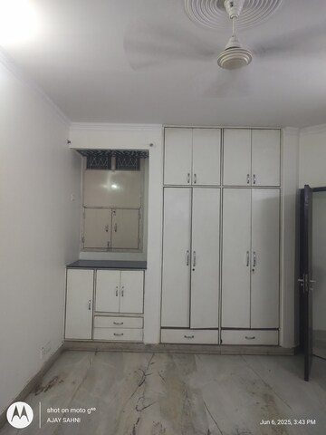 Room in 2 BHK Builder Floor at Mehrauli – for Rent