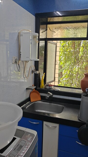Living Room in 2 BHK Apartment at Vile Parle East – for Rent