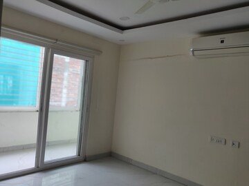 Room in 3 BHK Apartment at Lushes Banjara, Banjara Hills – for Rent