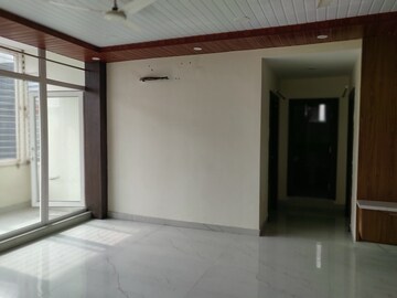 Room in 3 BHK Apartment at Lushes Banjara, Banjara Hills – for Rent