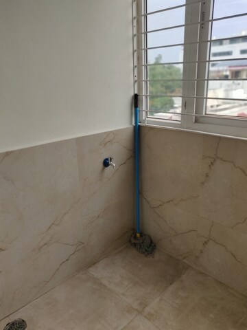 Room in 3 BHK Apartment at Lushes Banjara, Banjara Hills – for Rent