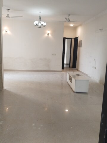 Room in 4 BHK Apartment at Shri Sai Kripa Rainbow Apartments, Sector 43 – for Rent