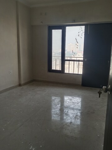 Room in 4 BHK Apartment at Shri Sai Kripa Rainbow Apartments, Sector 43 – for Rent
