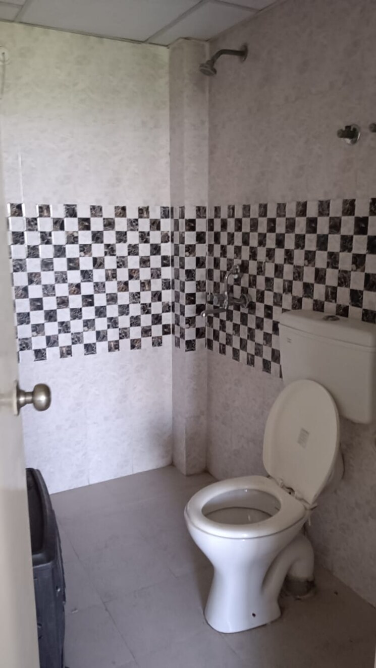 Bathroom, signature-global-synera 3 Bedroom 735 Sq.Ft. Apartment In Sector 81 Gurgaon 8782903