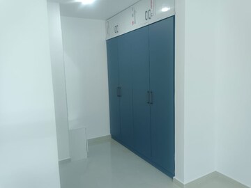 Room in 3 BHK Apartment at Aliens Space Station, Tellapur – for Rent
