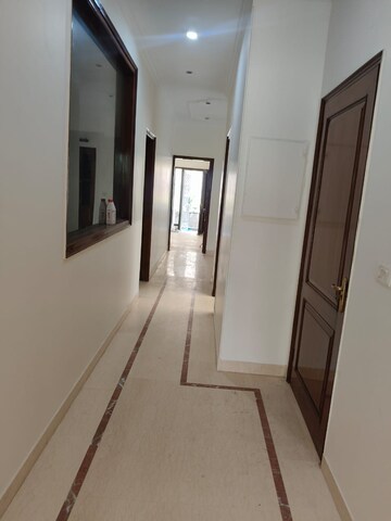Building Lobby in 4 BHK Builder Floor at Safdarjung Enclave – for Rent