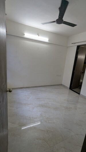 Room in 2 BHK Apartment at Viman Nagar – for Sale