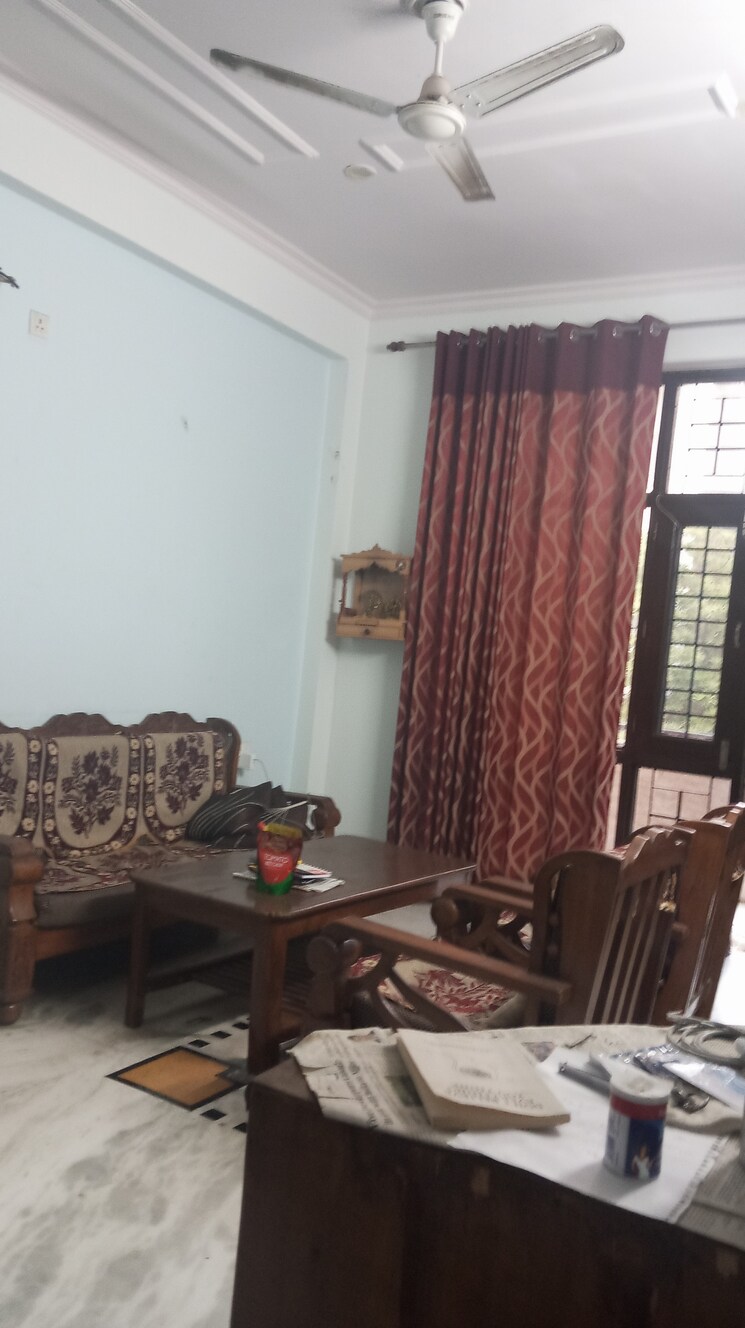 Living Room, sector 46 3 Bedroom 1950 Sq.Ft. Builder Floor In Sector 46 Noida 8782933