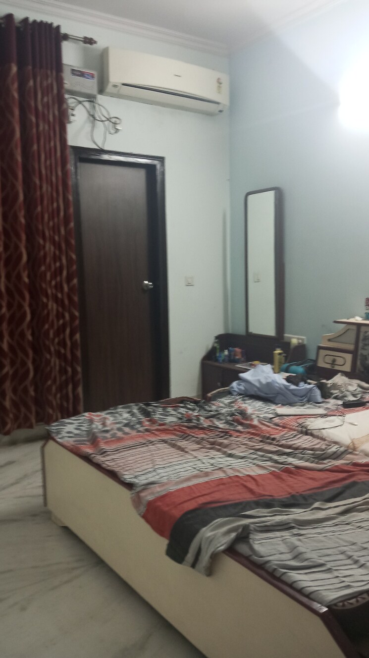 Bedroom, sector 46 3 Bedroom 1950 Sq.Ft. Builder Floor In Sector 46 Noida 8782933