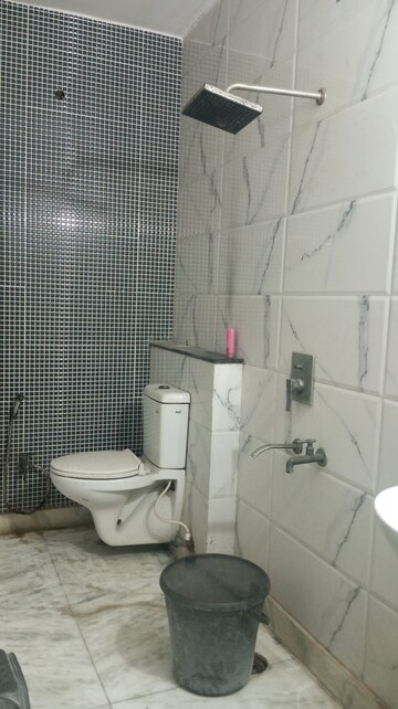 Bathroom in 3 BHK Builder Floor at Sector 46 – for Rent