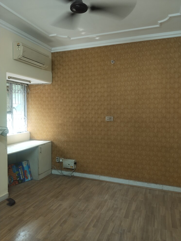 Room, sarita-vihar-pocket-c-rwa 2 Bedroom 1250 Sq.Ft. Apartment In Sarita Vihar Delhi 8782936