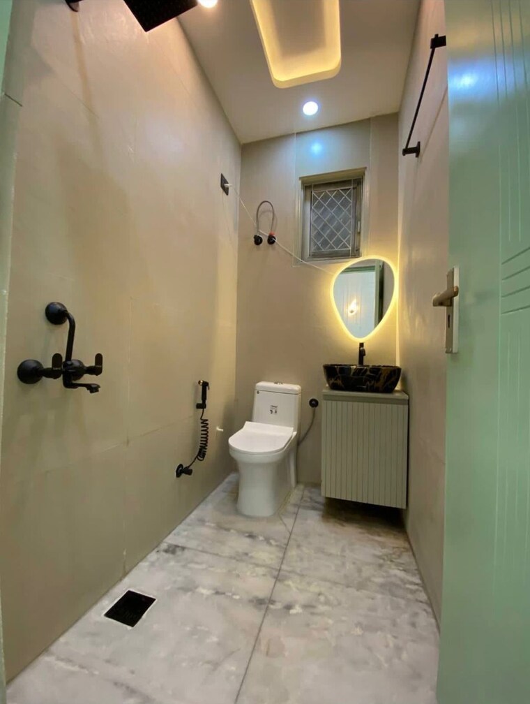 Bathroom, niti khand ii 3 Bedroom 1450 Sq.Ft. Builder Floor In Niti Khand ii Ghaziabad 8782939
