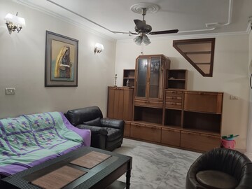 Living Room in 4 BHK Apartment at Sarita Vihar Pocket-C RWA, Sarita Vihar – for Rent