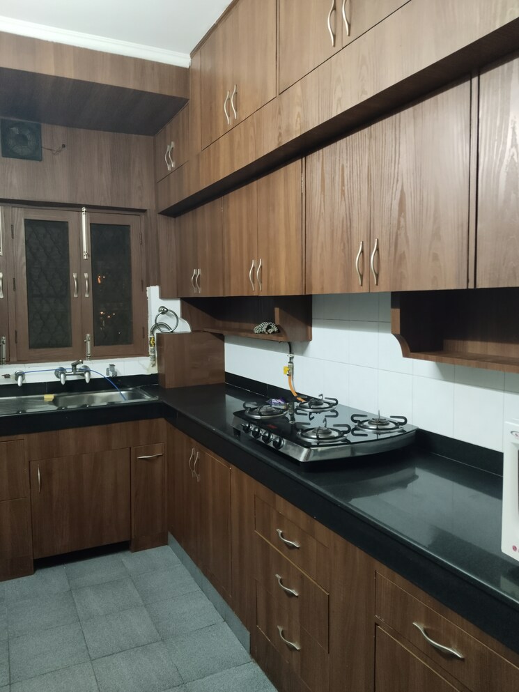 Kitchen, sarita-vihar-pocket-g-rwa 4 Bedroom 2000 Sq.Ft. Apartment In Sarita Vihar Delhi 8782959