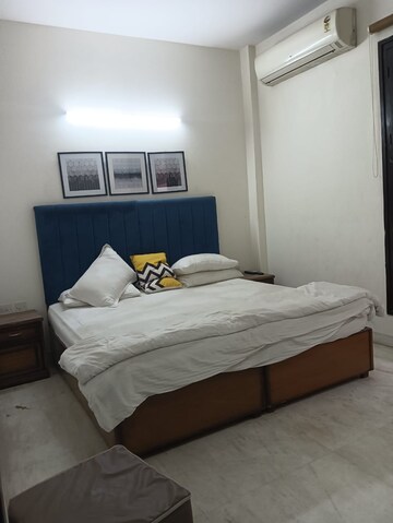Bedroom in 2 BHK Builder Floor at The Images Floors, Sector 51 – for Rent