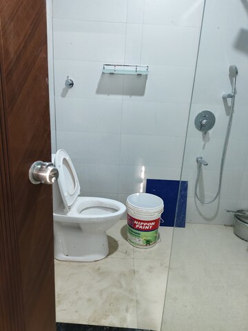 Bathroom in 2 BHK Builder Floor at Halasuru – for Rent