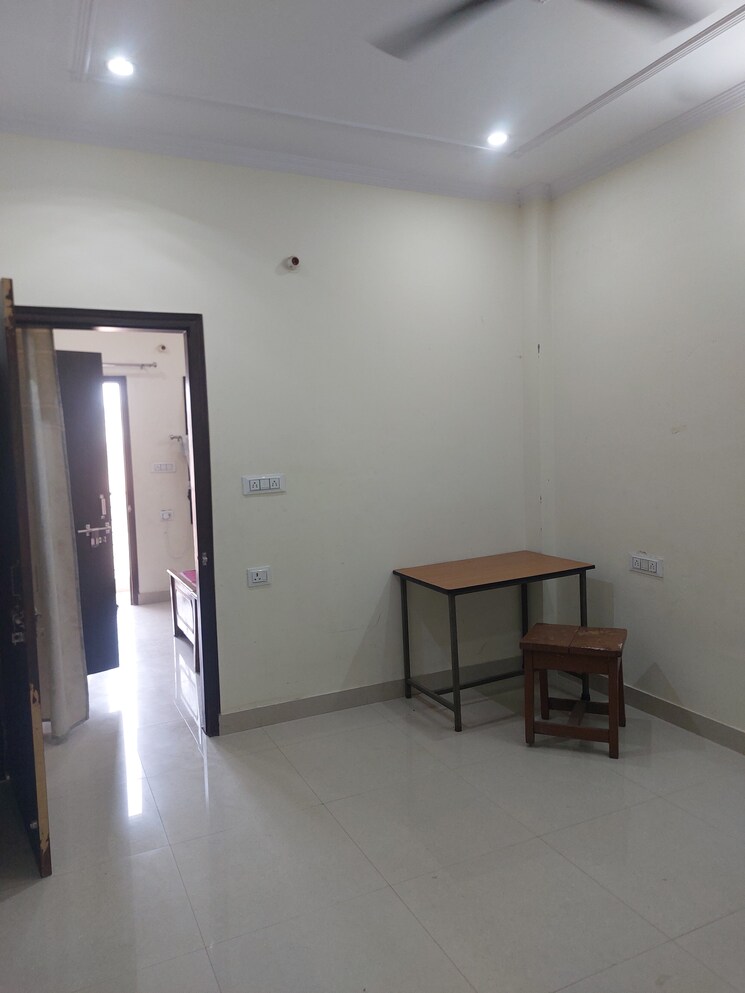 undefined, aadharshila-apartment 1 Bedroom 400 Sq.Ft. Apartment In Sarita Vihar Delhi 8782978