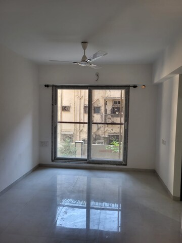 Room in 2 BHK Apartment at Vaibhavlaxmi Address 51, Bandra East – for Rent