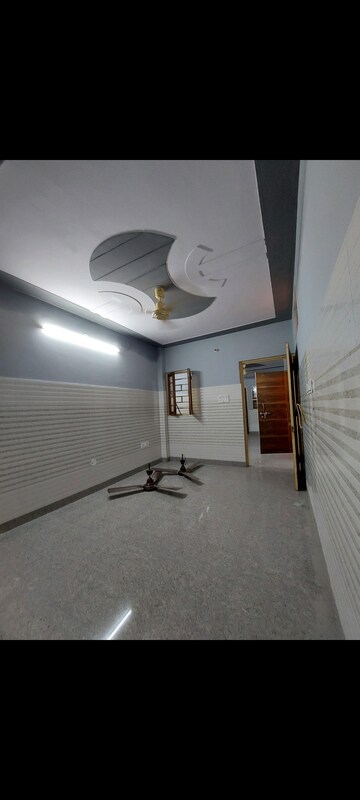 Room in 1 BHK Apartment at Aadharshila Apartment, Sarita Vihar – for Rent