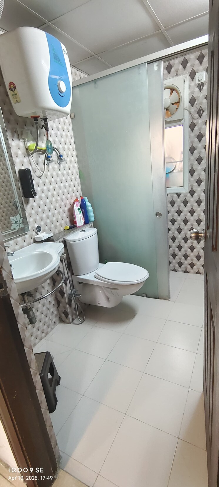 Bathroom, nirala-greenshire 3 Bedroom 1280 Sq.Ft. Apartment In Sector 2 Greater Noida Greater Noida 8782999