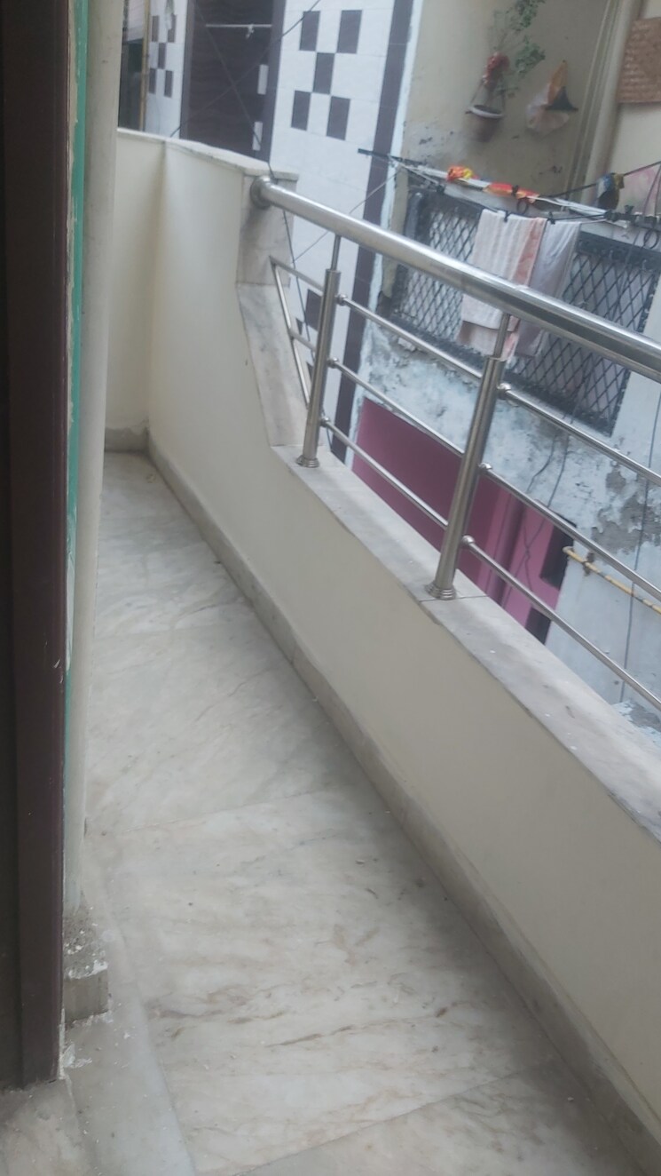 Balcony, purvasha-apartments 1 RK 350 Sq.Ft. Builder Floor In Patparganj Delhi 8783002