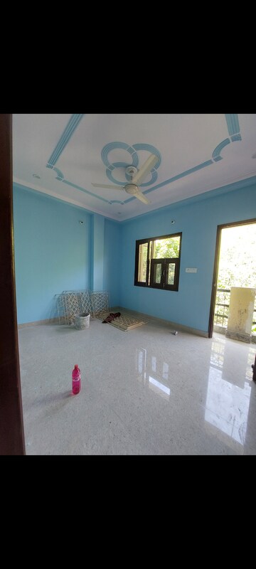 Room in 1 BHK Apartment at Aadharshila Apartment, Sarita Vihar – for Rent
