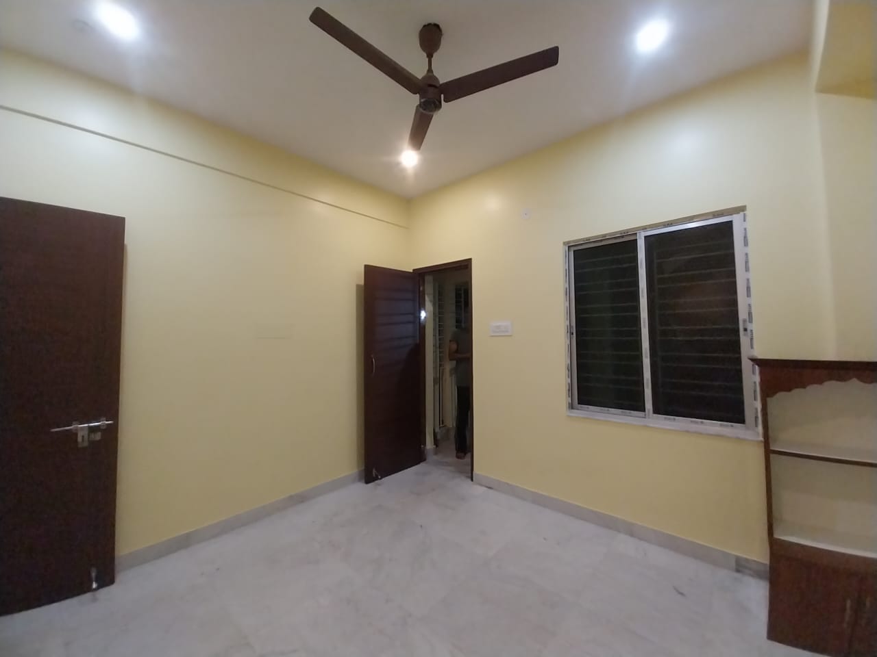 2 BHK Apartment For Sale in Royed Apartment