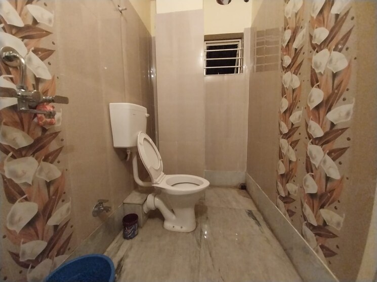 Bathroom, behala 2 Bedroom 850 Sq.Ft. Apartment In Behala Kolkata 8782998