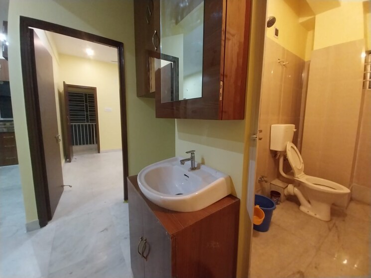 Bathroom, behala 2 Bedroom 850 Sq.Ft. Apartment In Behala Kolkata 8782998
