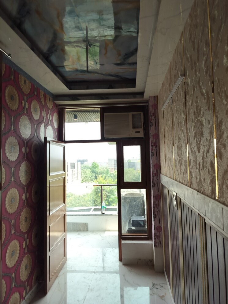 Balcony, rwa-apartments-sector-71 1 Bedroom 650 Sq.Ft. Independent House In Sector 71 Noida 8783005