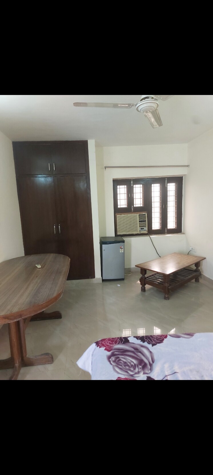 Living Room, sarita-vihar-pocket-g-rwa 1 Bedroom 480 Sq.Ft. Apartment In Sarita Vihar Delhi 8783020