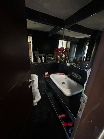Master Bedroom in 1 BHK Apartment at Rekab Tower, Byculla East – for Rent