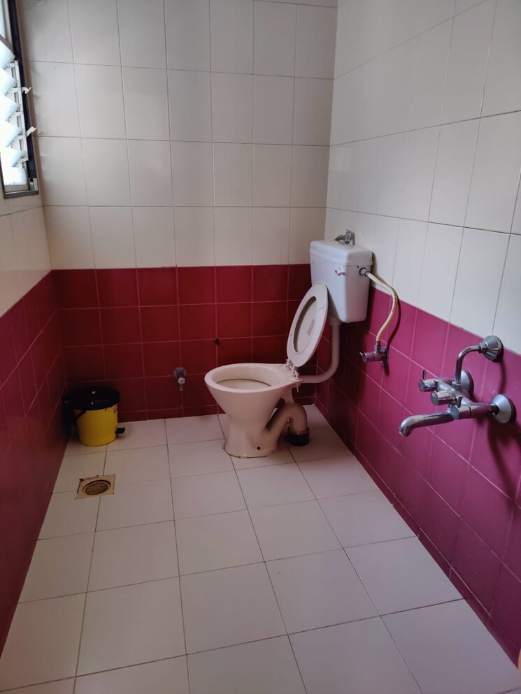 Bathroom, padmaksh-apartments 2 Bedroom 1000 Sq.Ft. Apartment In Pashan Pune 8783068